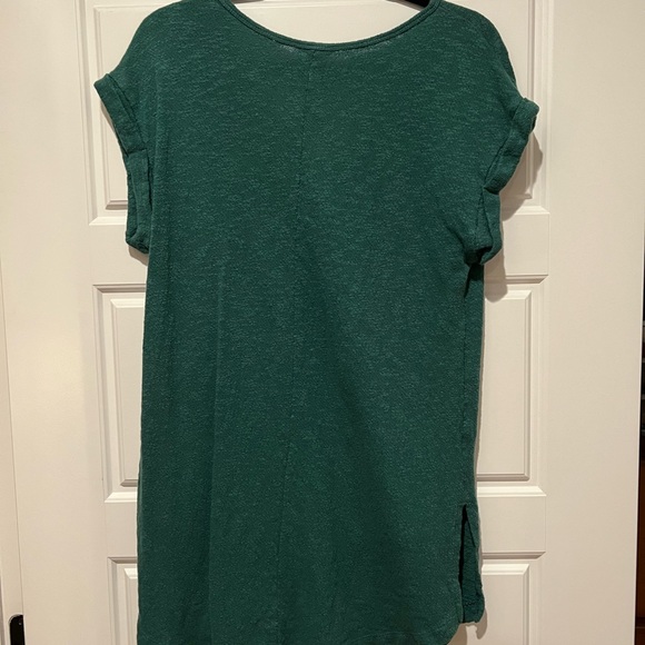 Caslon V-Neck Tunic - Green Posy - Picture 2 of 6